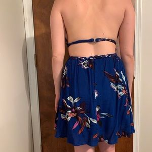 NWT Womens Blue/flower halter dress with open back